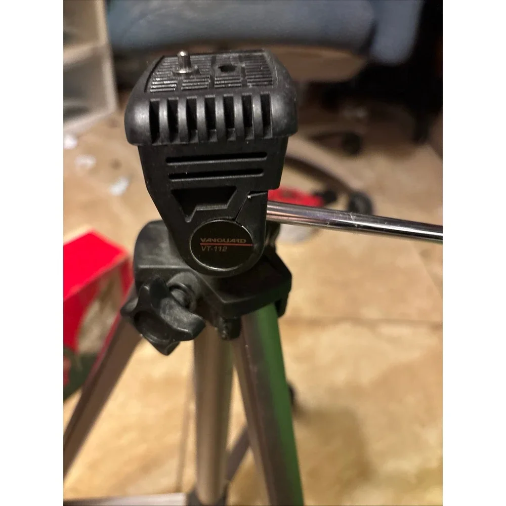 Vanguard Tripod VT-112 no Head, New with Tags, See Images